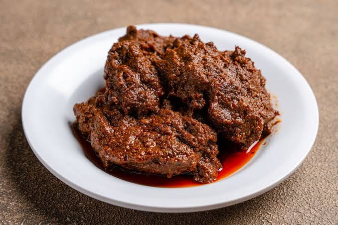 Rendang daging sapi asli Padang